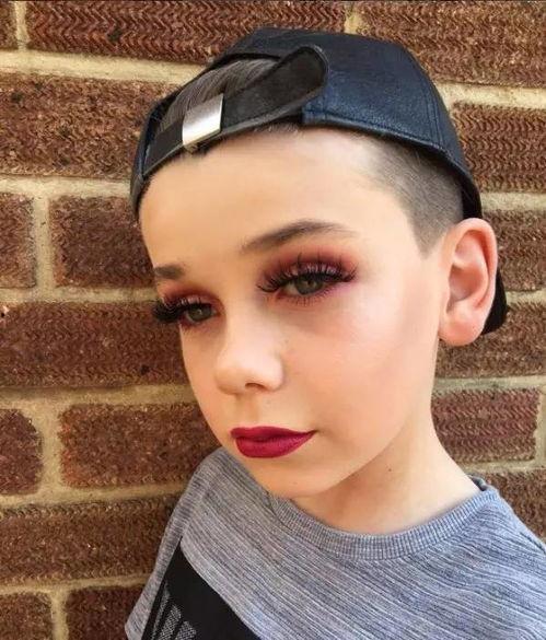 男网红化妆博主