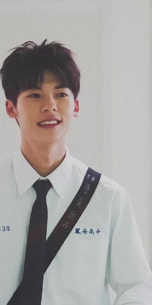 许光汉最新照片,魅力四溢演绎时尚风采